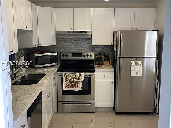 3rd image of 200 SE 5th Ave APT 403