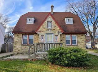 5887 N 40th St, Milwaukee, WI 53209