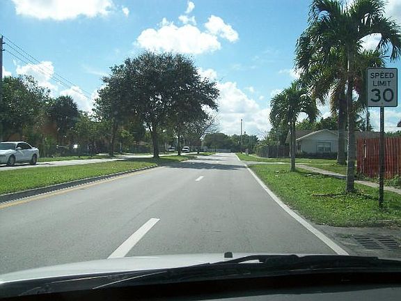 4th image of 11840 NW 39th Pl