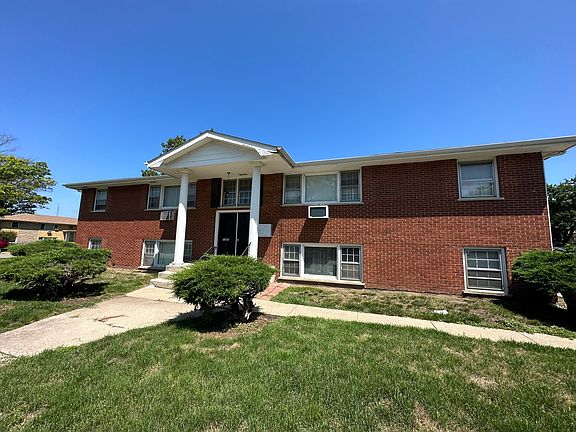 4th image of 1585 W Station St