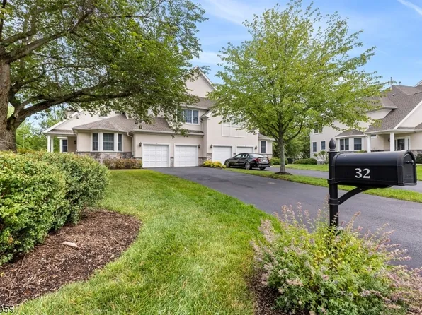 32 Benedict Cres, Bernards Twp., NJ 07920
