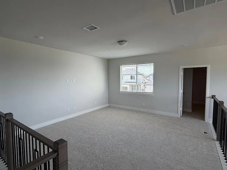 7366 Farley St — Photo 8