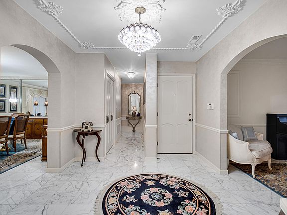 2nd image of 2255 Bordeaux Walk APT A2