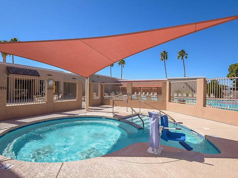 10537 W La Jolla Dr — Photo 36