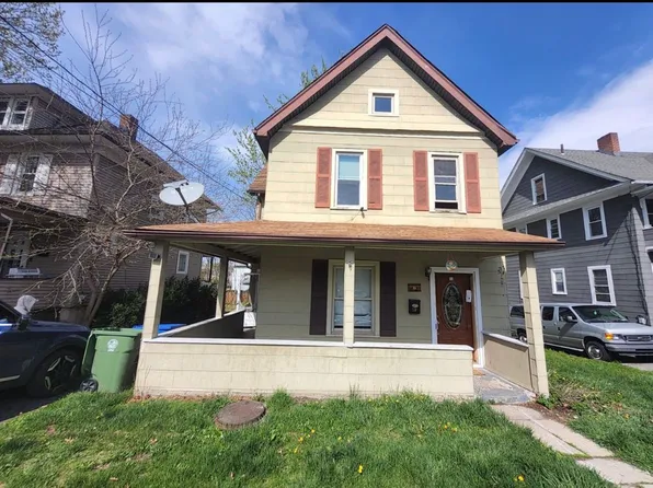 13 Harrison St, Middletown, NY 10940