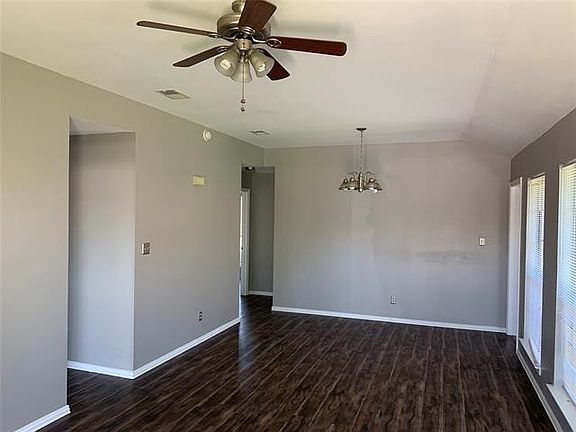 5th image of 3117 Inglewood St