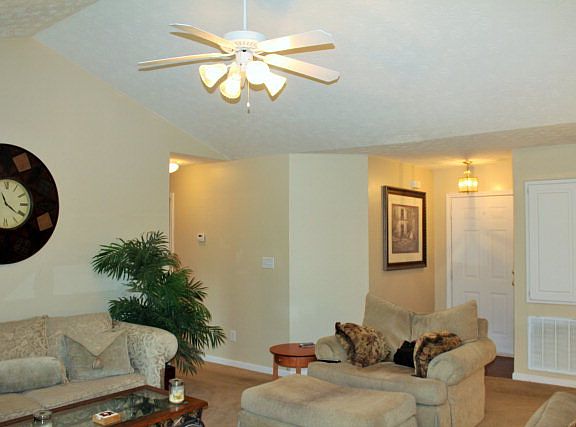 5th image of 1597 Newman Dr