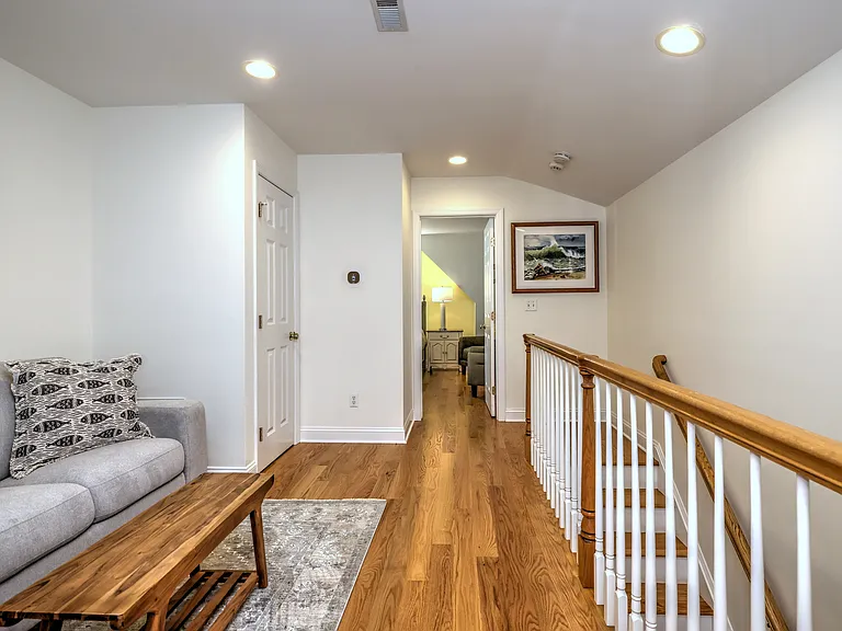 32 Grant St — Photo 67