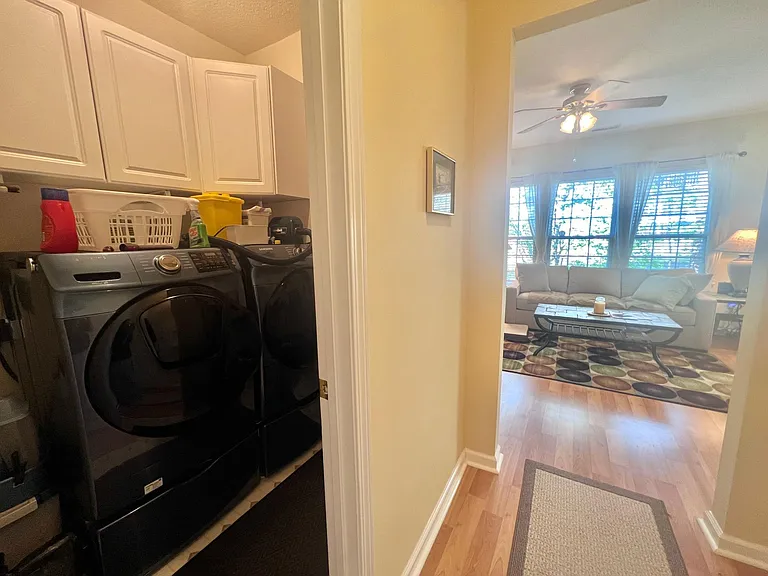 302 Mannington Dr — Photo 10