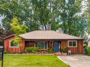 140 Clover Ln, Medford, OR 97501