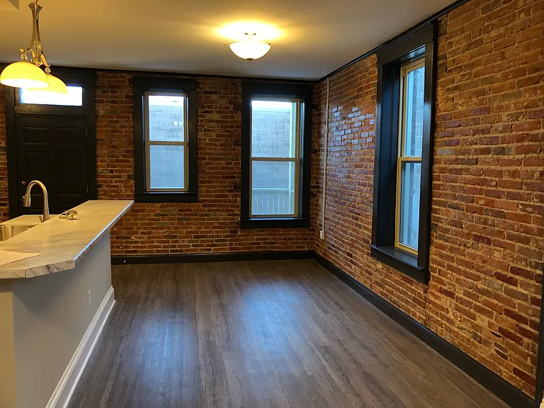 232 N. 6th St. — Photo 18