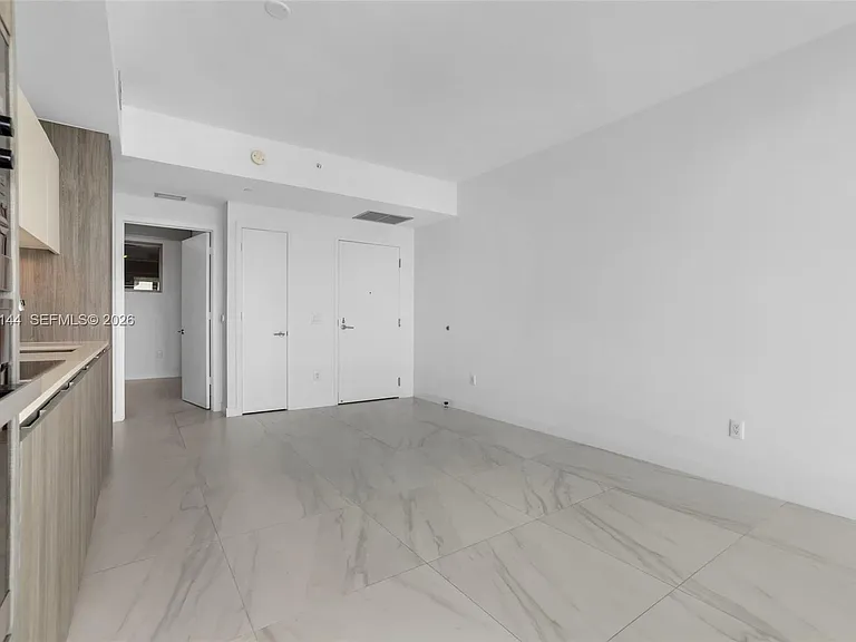 2900 NE 7th Ave #1806 — Photo 7
