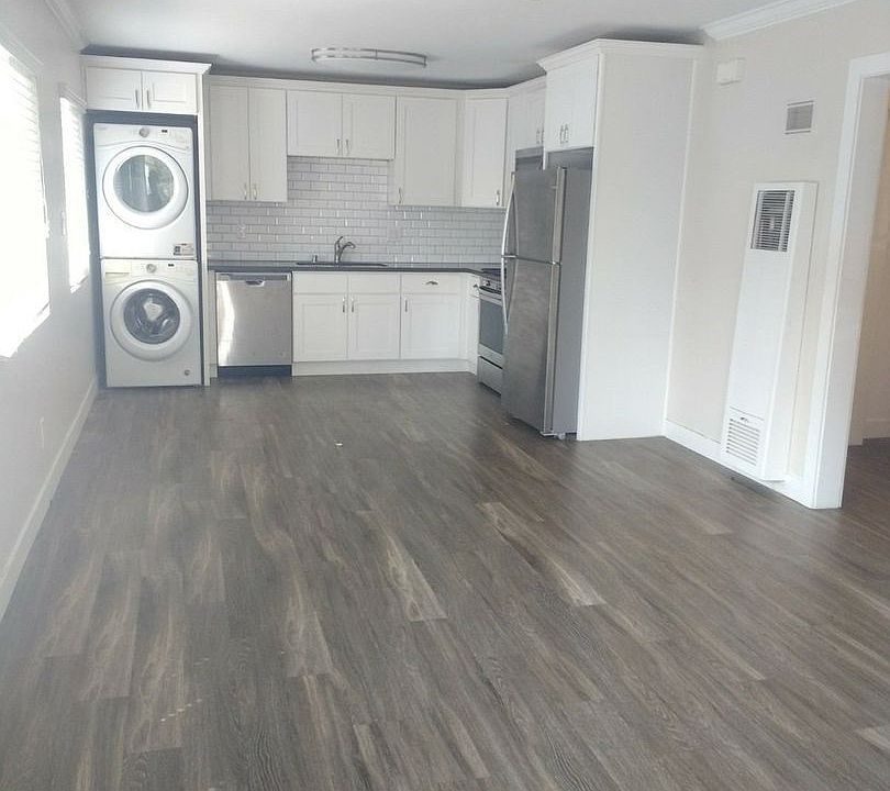 1st image of 4338 Mississippi St APT 2