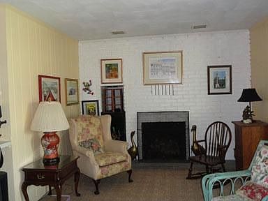 4th image of 26 Black Ave #W
