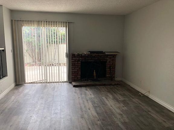 5th image of 909 Vista Mesa Ct