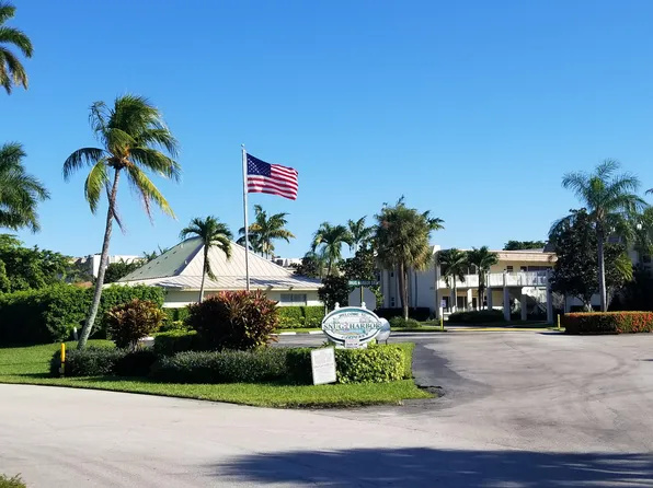 638 Snug Harbor Dr, Boynton Beach, FL