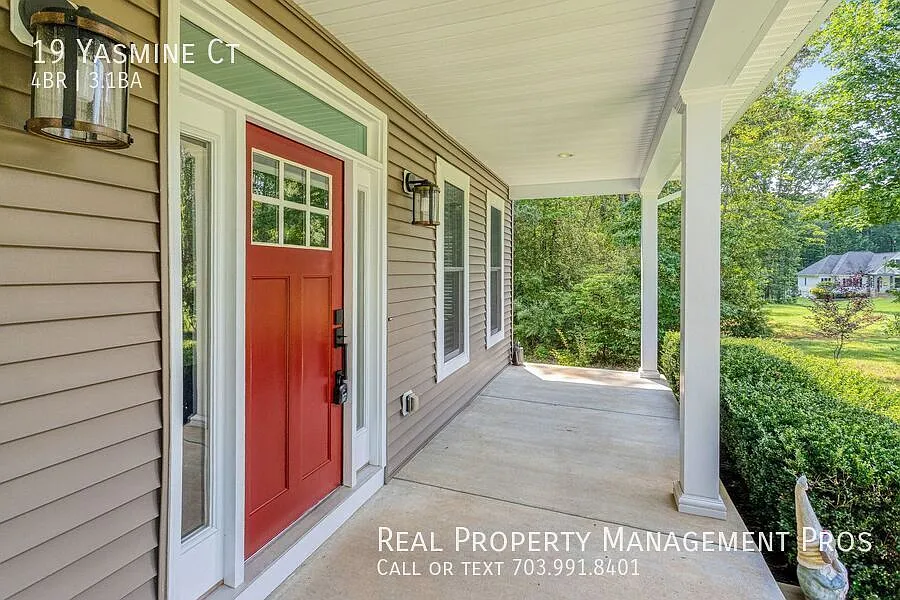 Large Custom Home on Cul-de-sac! — Photo 2