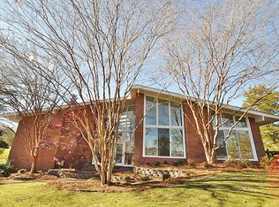 2221 Parc Monceau Dr, Tupelo, MS 38804