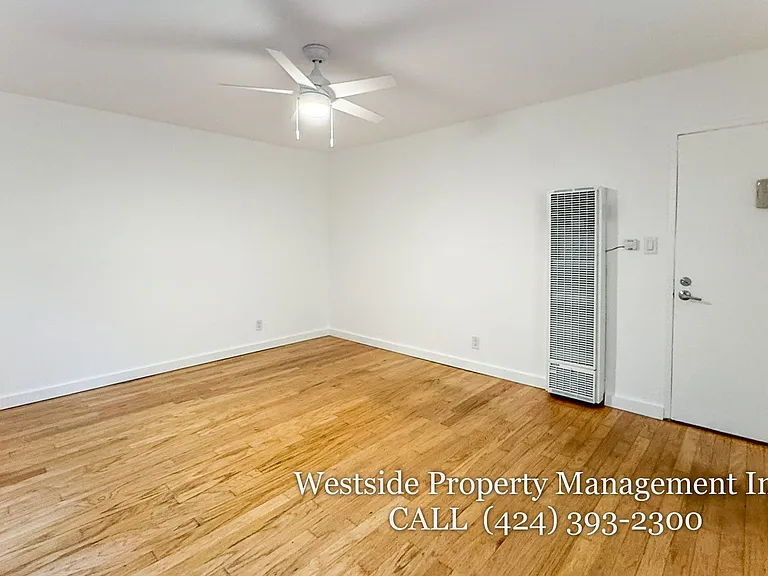 416 Rose Ave #4 — Photo 2
