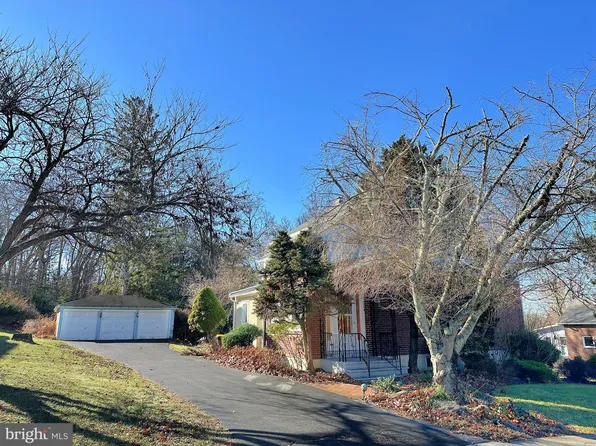 408 Walnut St, Green Lane, PA 18054