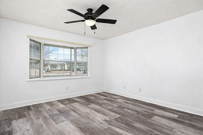 2110 Hamilton Pl N — Photo 10