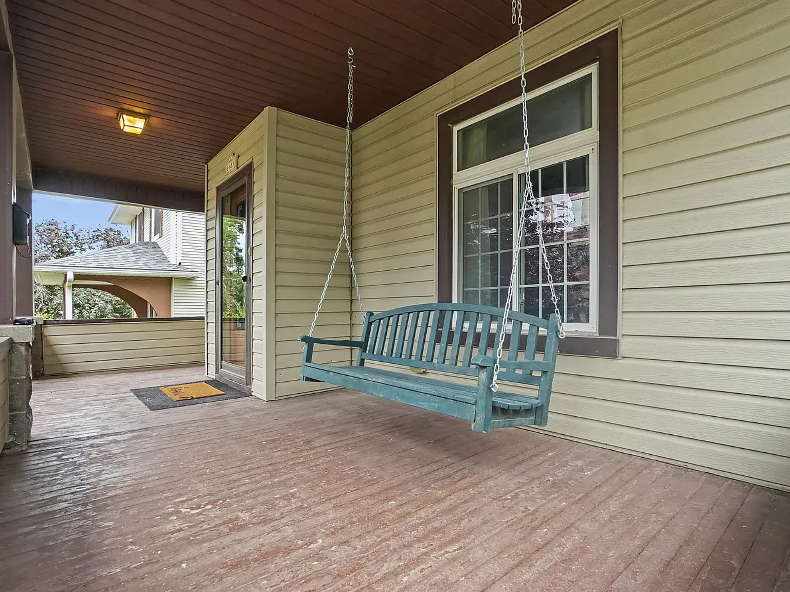 3 bed, 1410 sqft, $2,100 — Photo 2