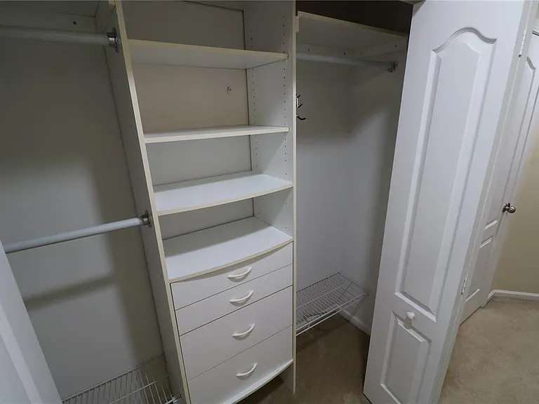4866 Pond Ridge Dr — Photo 38