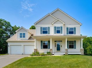6261 Ladyslipper Cir, Mound, MN 55364