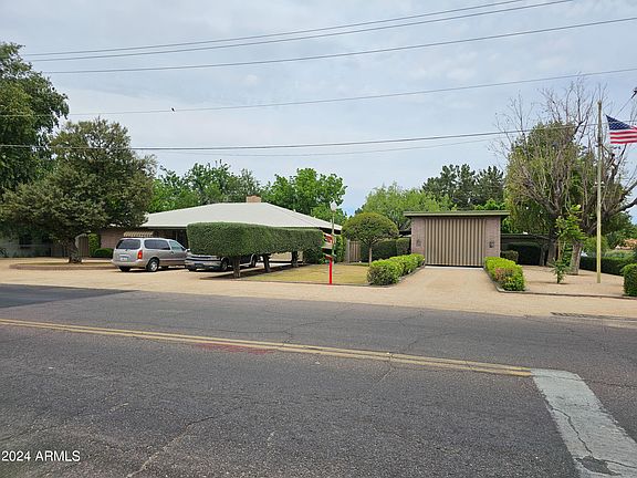 2nd image of 3102 W ORANGEWOOD Avenue