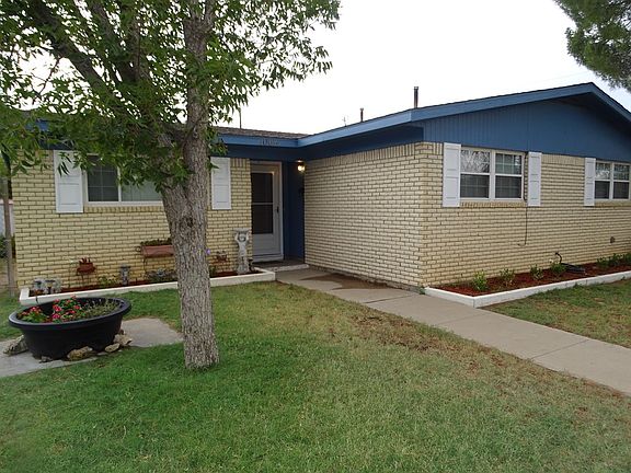3rd image of 1009 Pine Ave