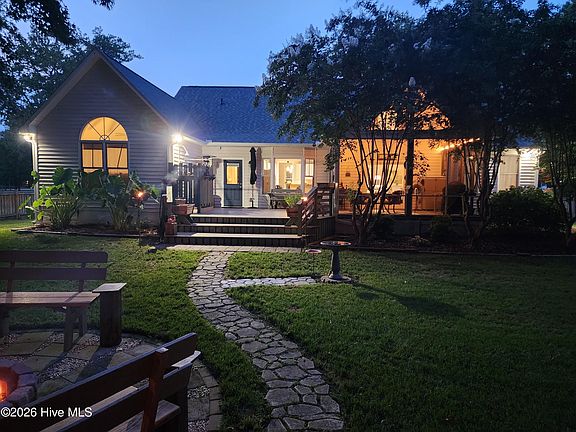 4th image of 105 Travis Drive
