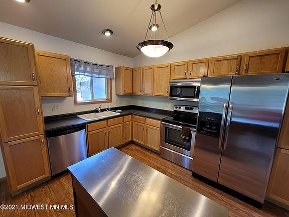 2nd image of 305 Franklin Ave N