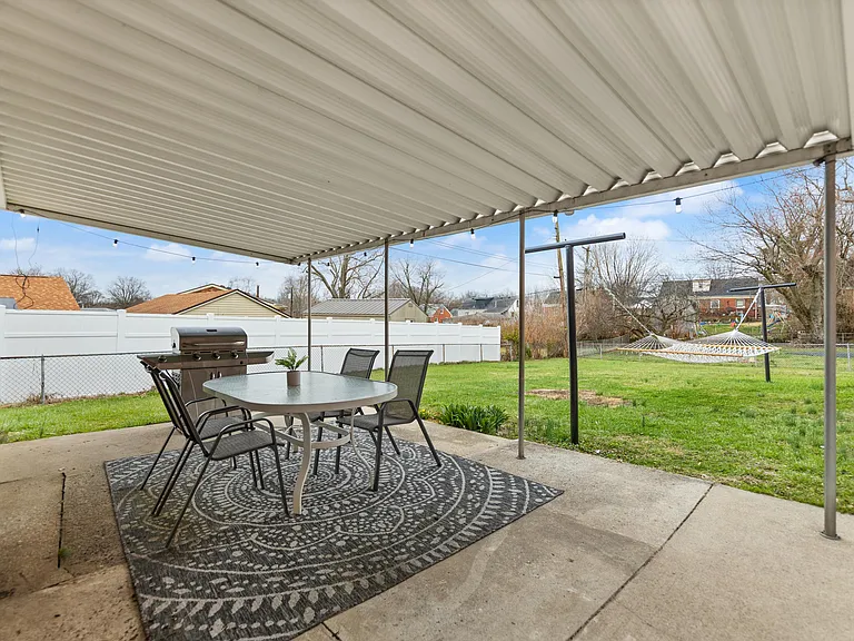 1706 Cameron Ct — Photo 46
