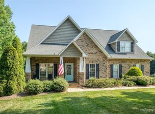 155 Hidden Oaks Dr, Rockwell, NC 28138