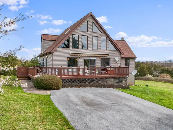 155 Totoro Way, Bunker Hill, WV 25413