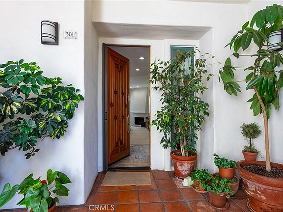 3rd image of 15500 W Sunset Blvd APT 301