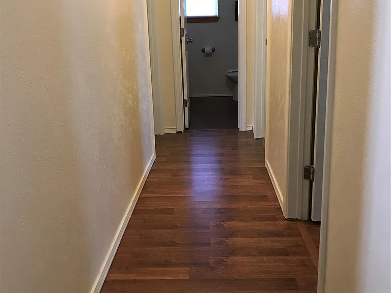1421 Bryan Dr — Photo 8
