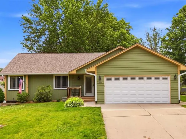 1817 Hollywood Blvd, Iowa City, IA 52240