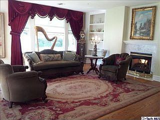 4th image of 427 W Highland Ave