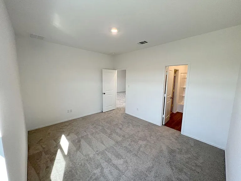 1127 Catfish Ln — Photo 23