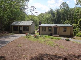 6052 Seminole Dr, Flowery Branch, GA 30542