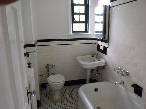 5th image of 465 Broadway APT 7C