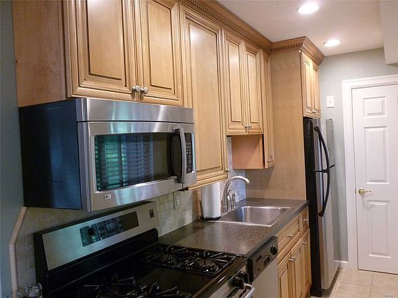 3rd image of 5 Cedar Ct