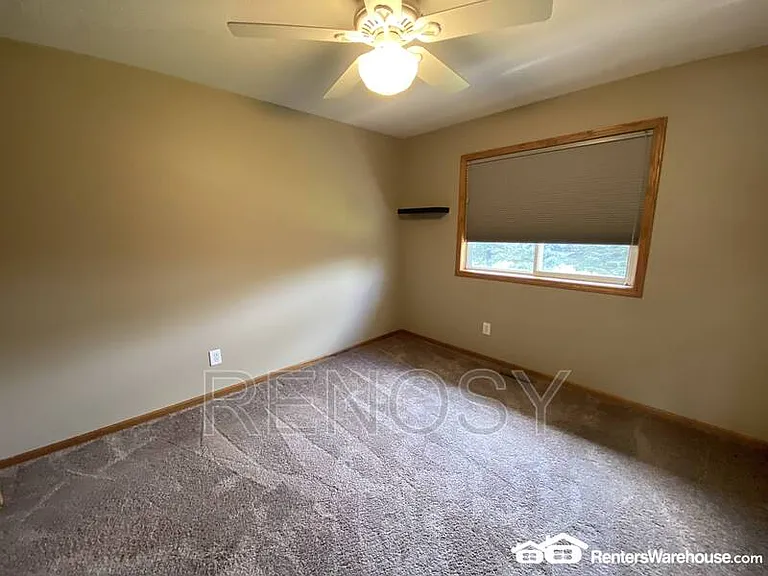 737 Kitterman Cir — Photo 12