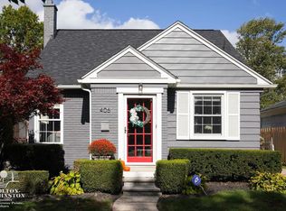 406 Hillcrest Ave, Grosse Pointe Farms, MI 48236