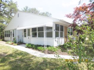 13 Valley Stream Dr, Manchester, NJ 08759