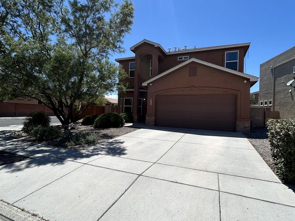 835 Kipuka Dr NW