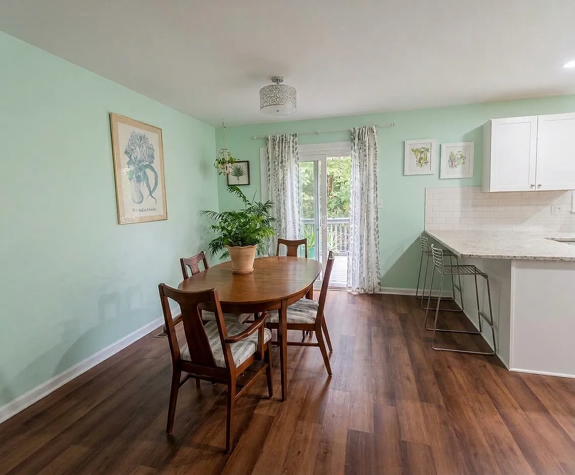 3 bed, 2.5 bath, 1364 sqft, $3,000 — Photo 3