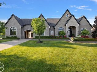 5271 Seven Lakes Dr S #6, Washington, MI 48095