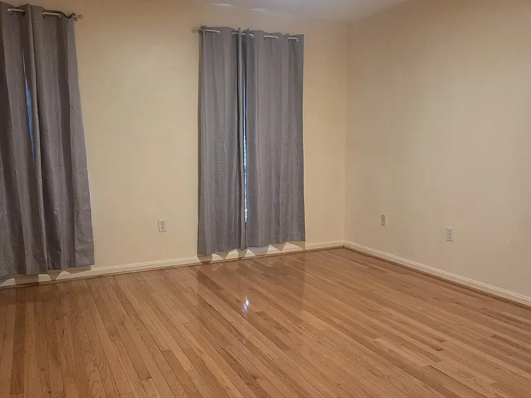 172 Kingston Dr — Photo 23